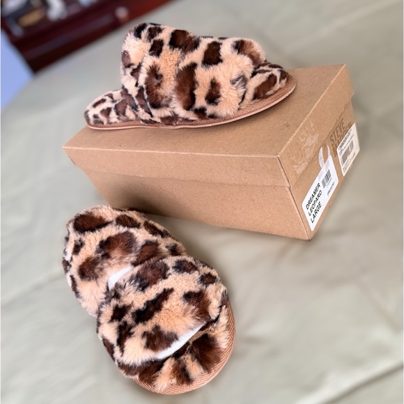 Steve Madden Faux Fur Slippers With Foam Insoles, NIB - Picture 3 of 6